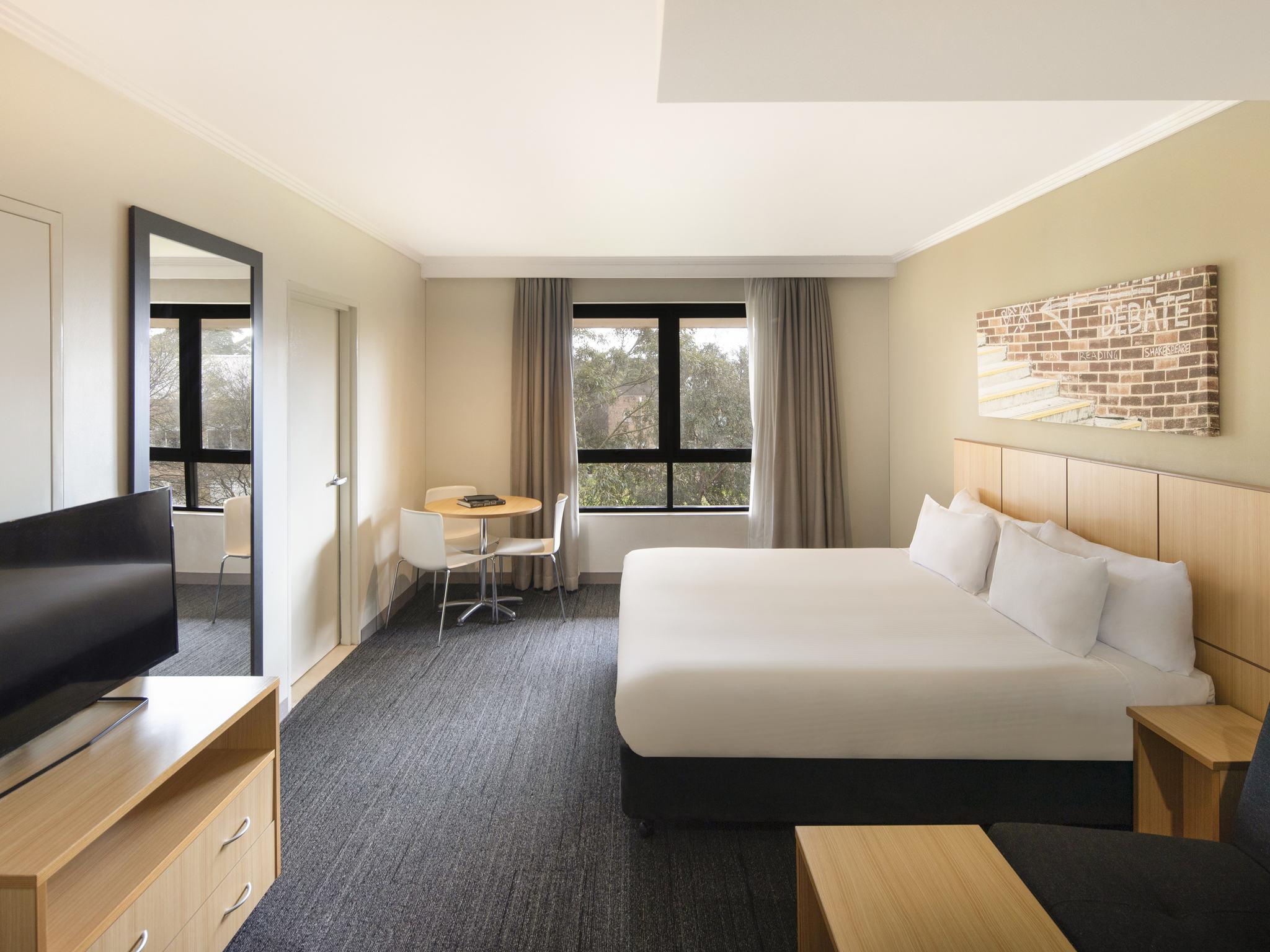 ทราเวลลอดจ์ โฮเต็ล แมคควารี นอร์ท ไรด์ ซิดนีย์ Hotel ภายนอก รูปภาพ
