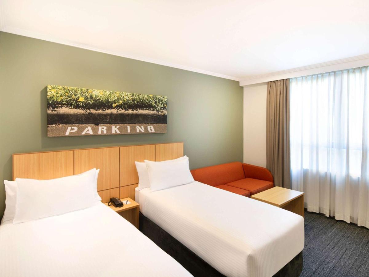 ทราเวลลอดจ์ โฮเต็ล แมคควารี นอร์ท ไรด์ ซิดนีย์ Hotel ภายนอก รูปภาพ