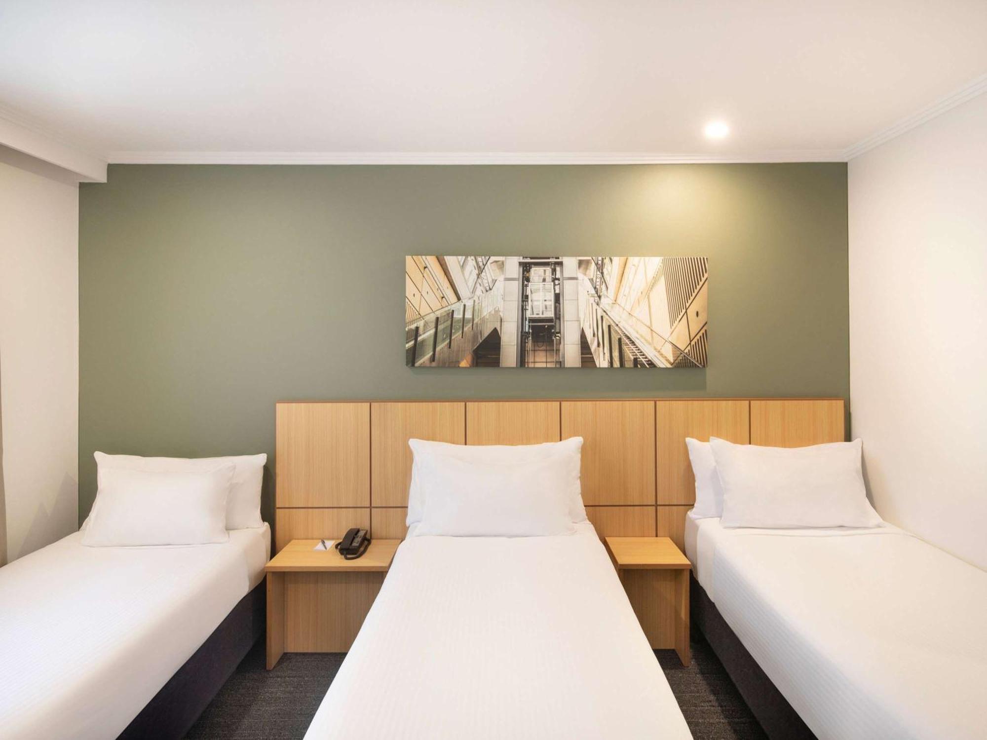 ทราเวลลอดจ์ โฮเต็ล แมคควารี นอร์ท ไรด์ ซิดนีย์ Hotel ภายนอก รูปภาพ